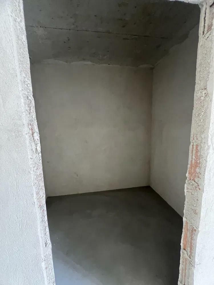 1833992395815512