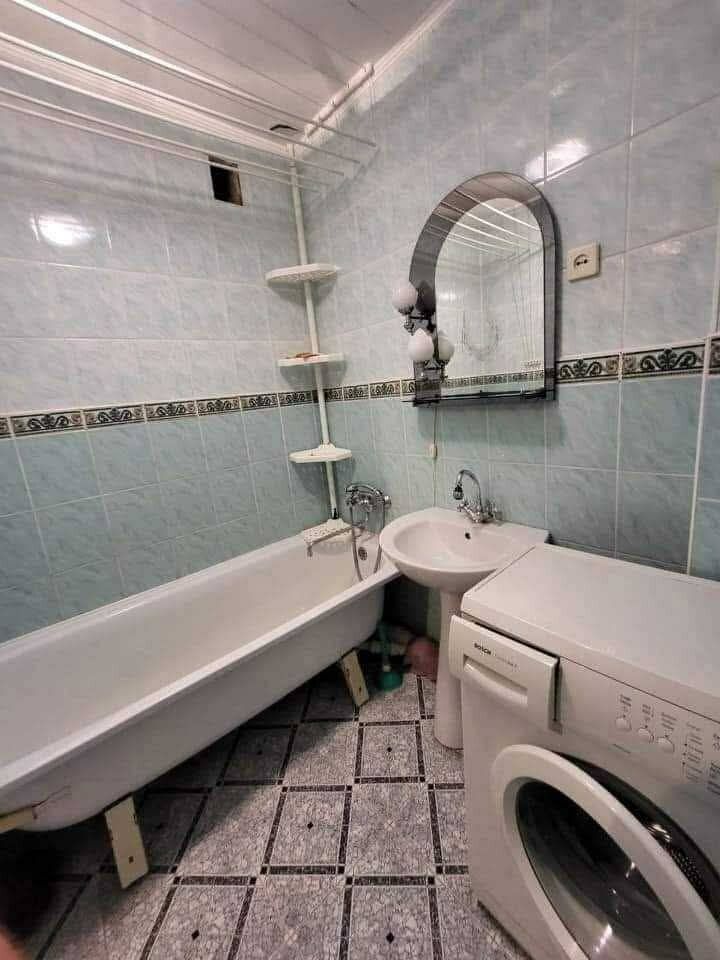 1837449596893512