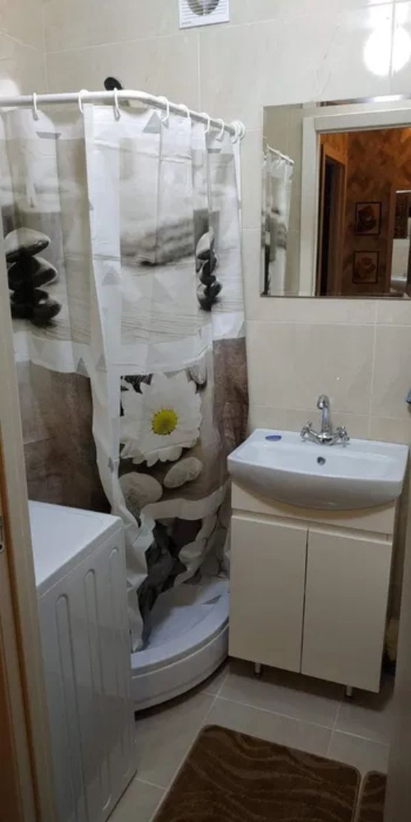 1839524804131512