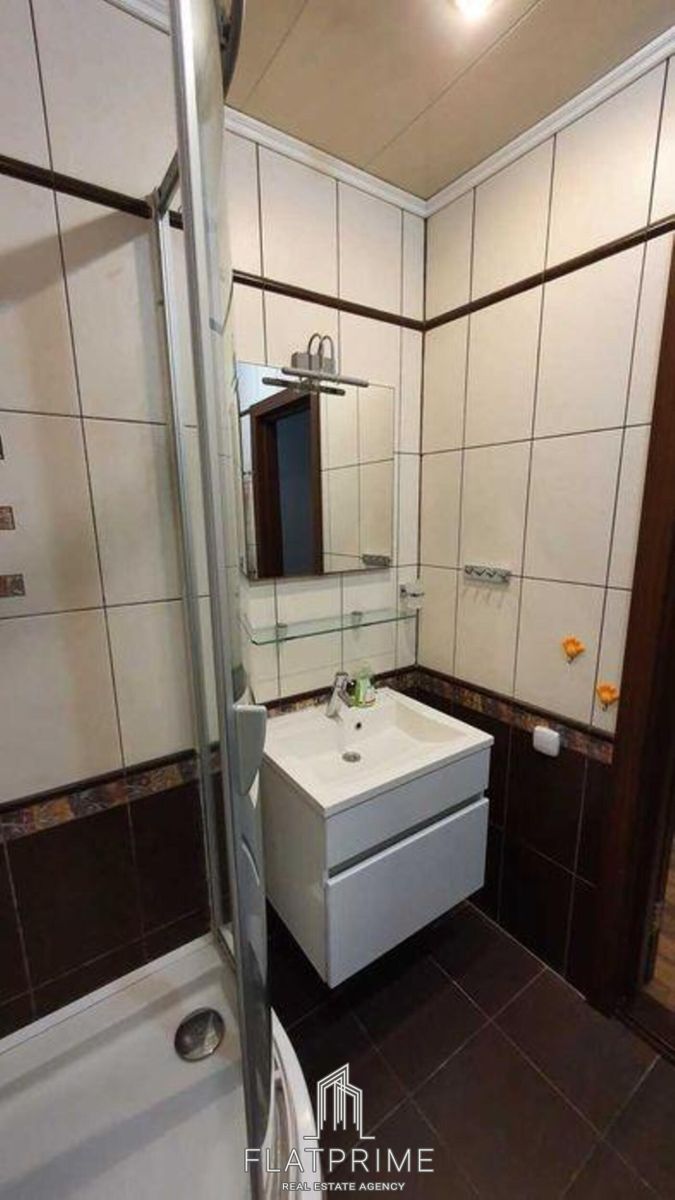 1831918386768514