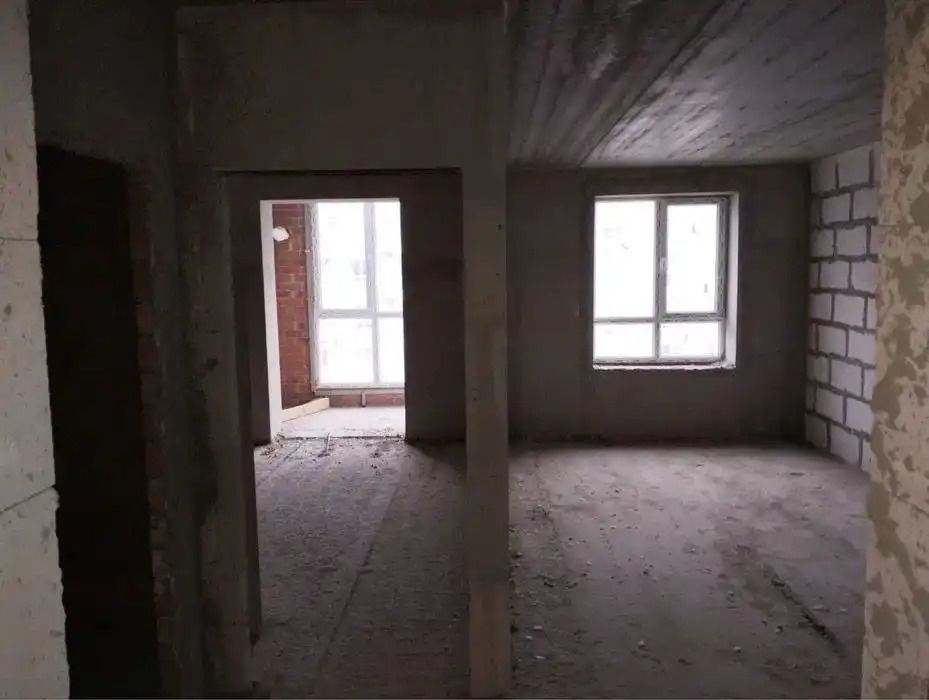 1832548857943514