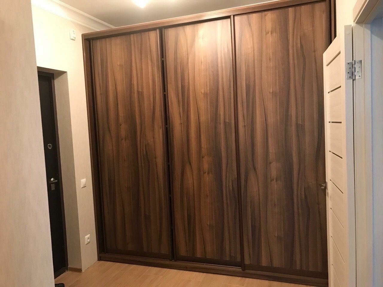 1837329366600515