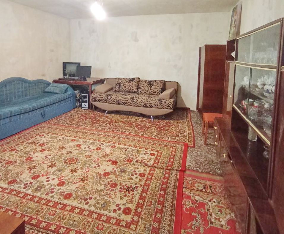 1834065528437519