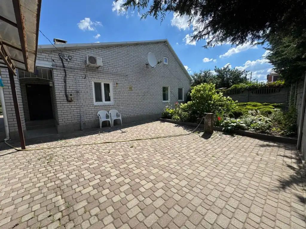 1839077536490519