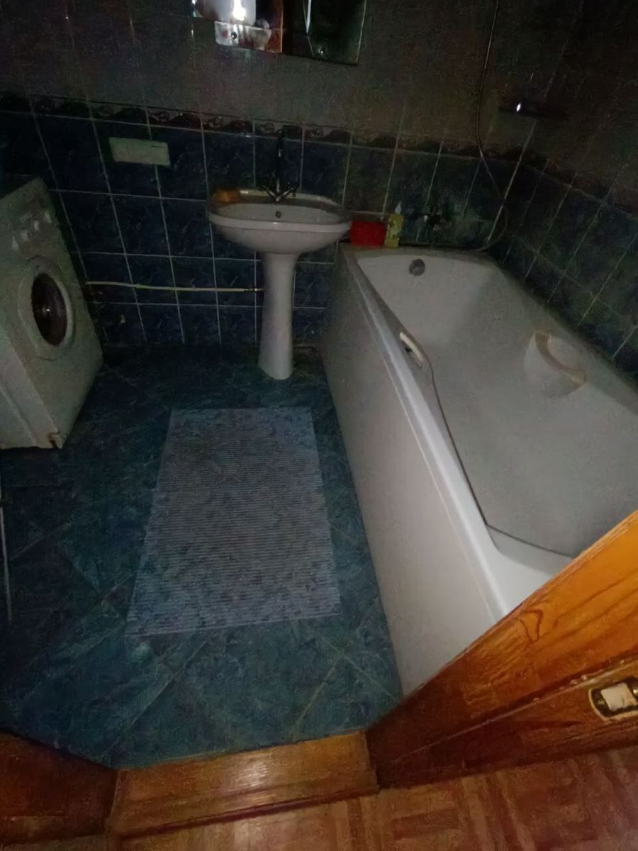 1818493057436052