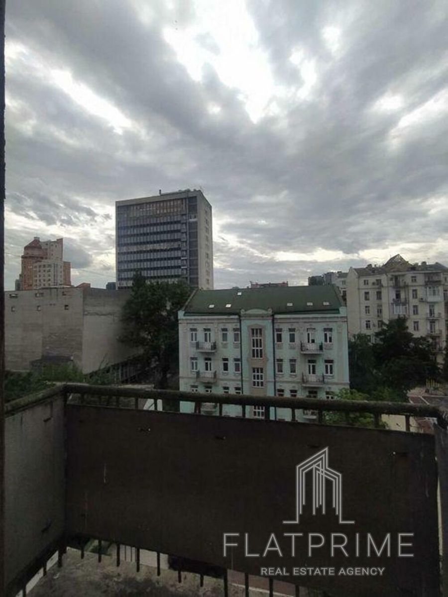 1831446877211521