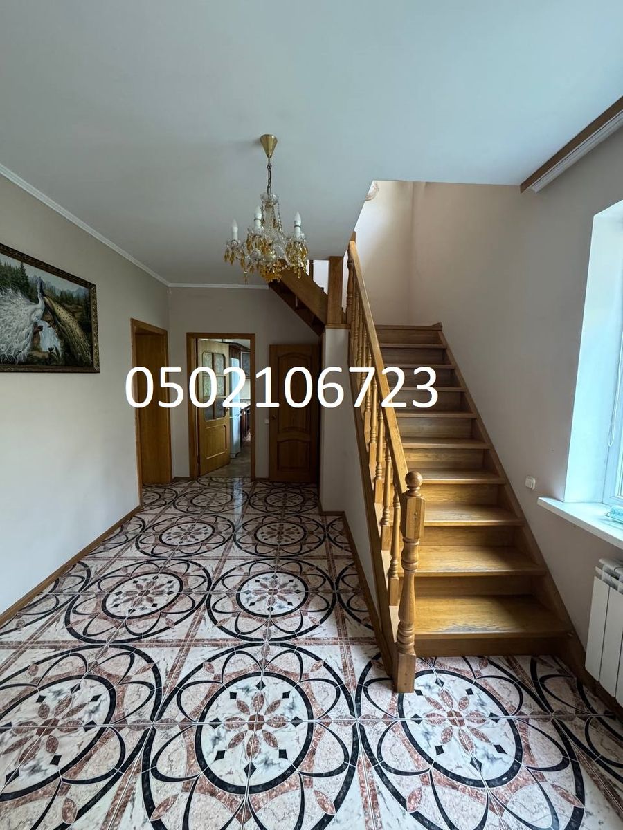 1833893947610522