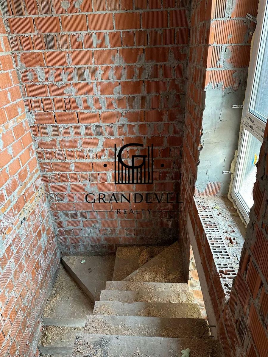 1835732583685522