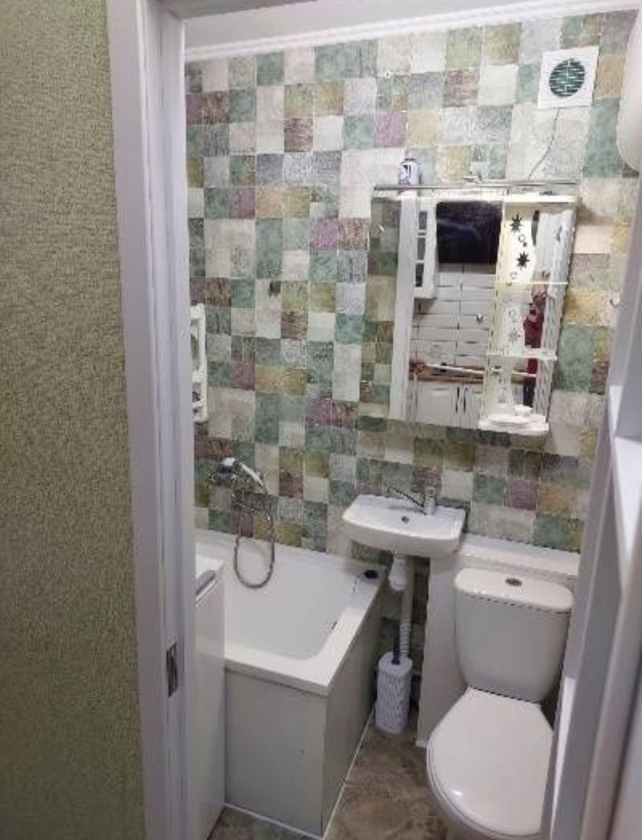 1839804353039524