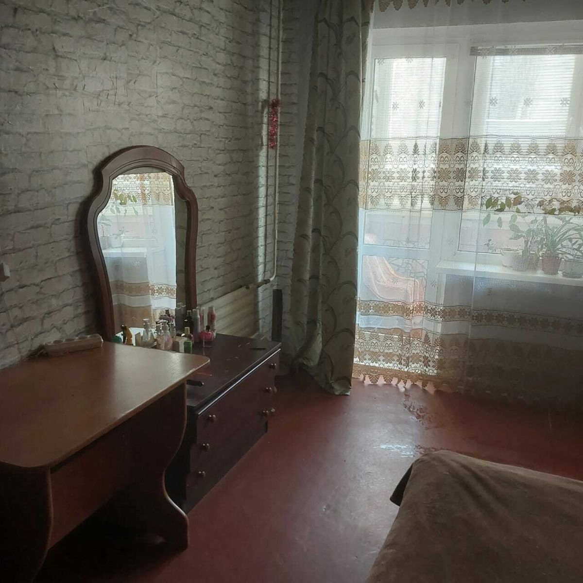1826498540711525