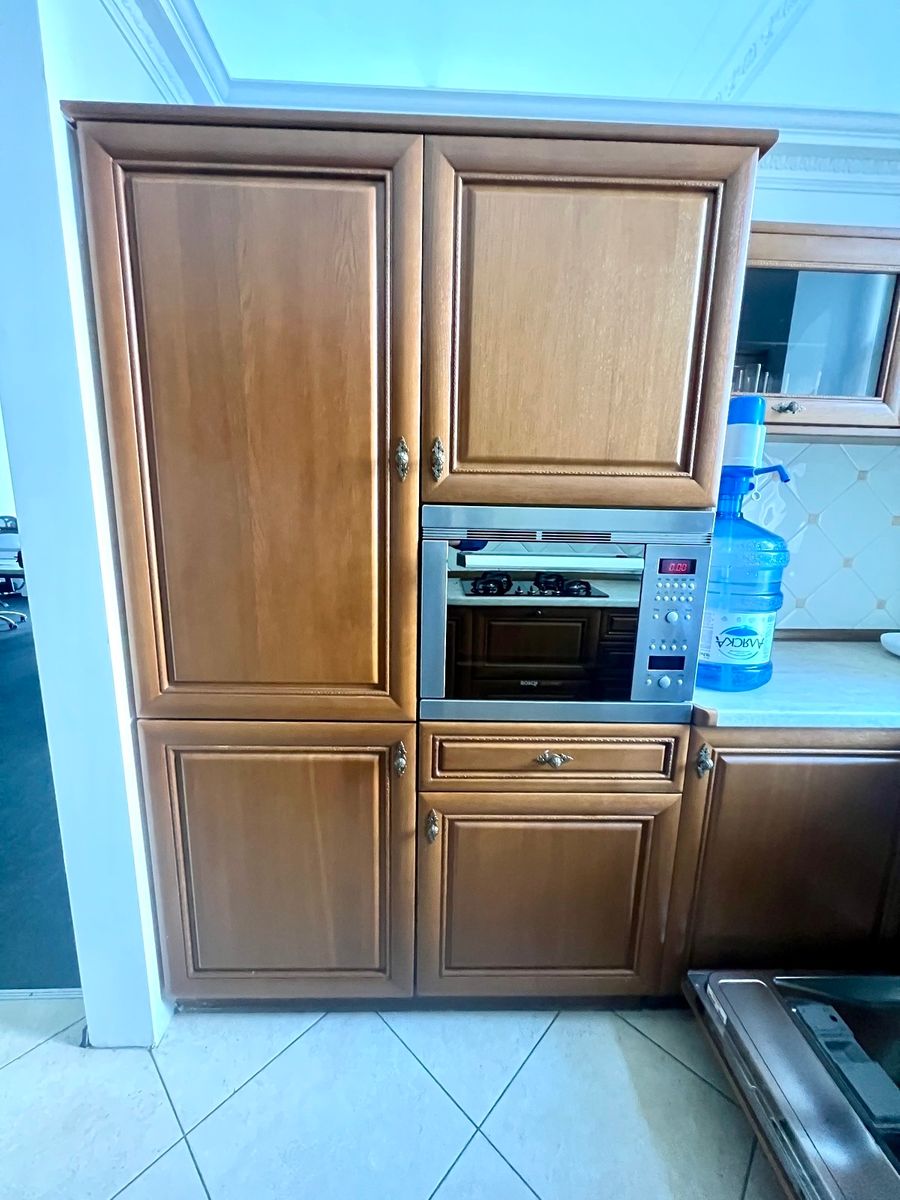 1837973479592525