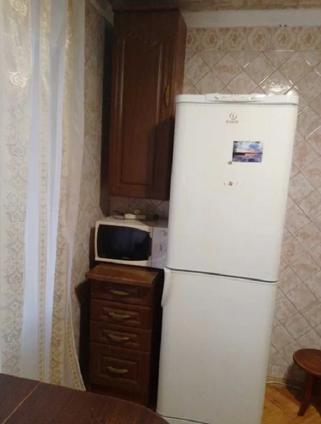 1831763085323526