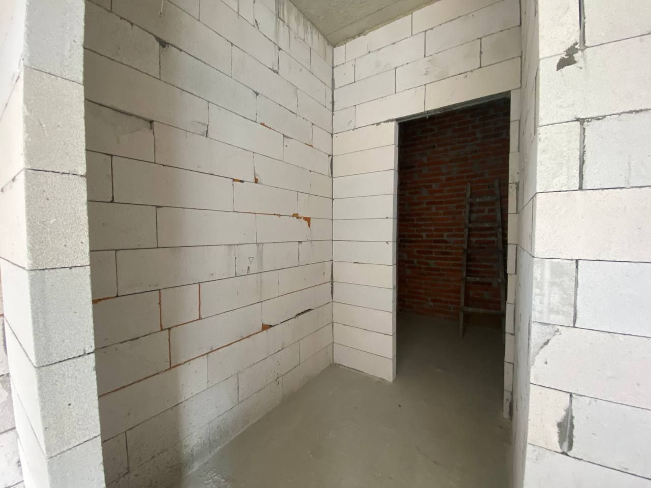 1839621477407526