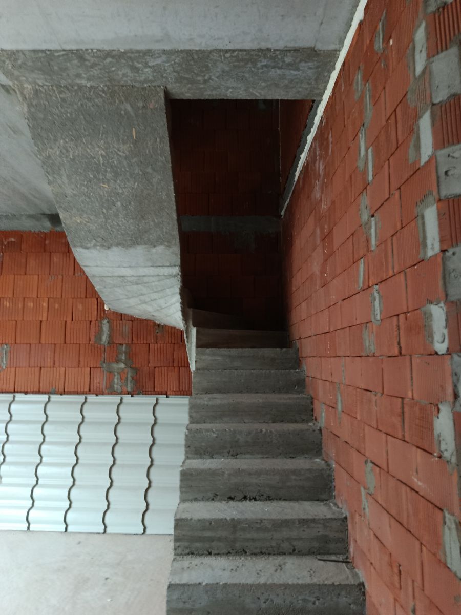 1832489148629527