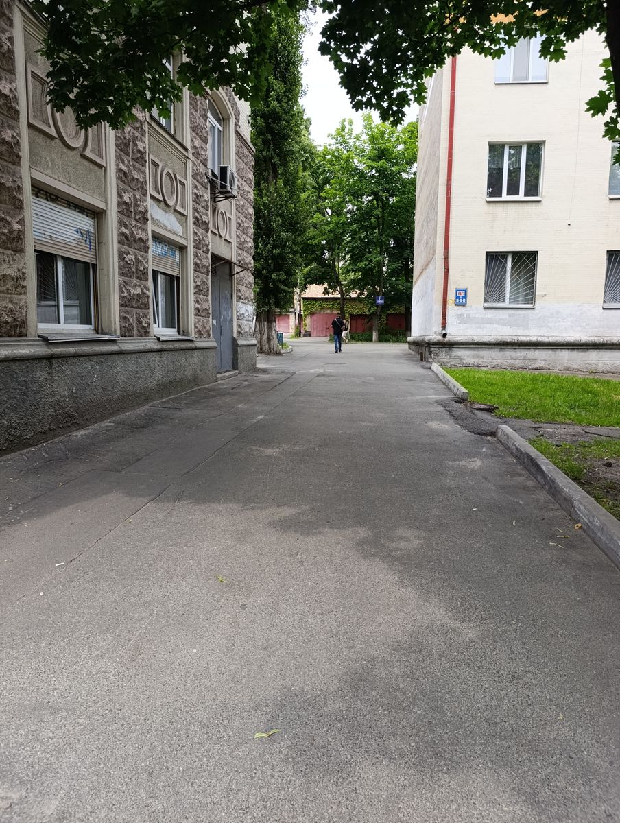 1834797464618527