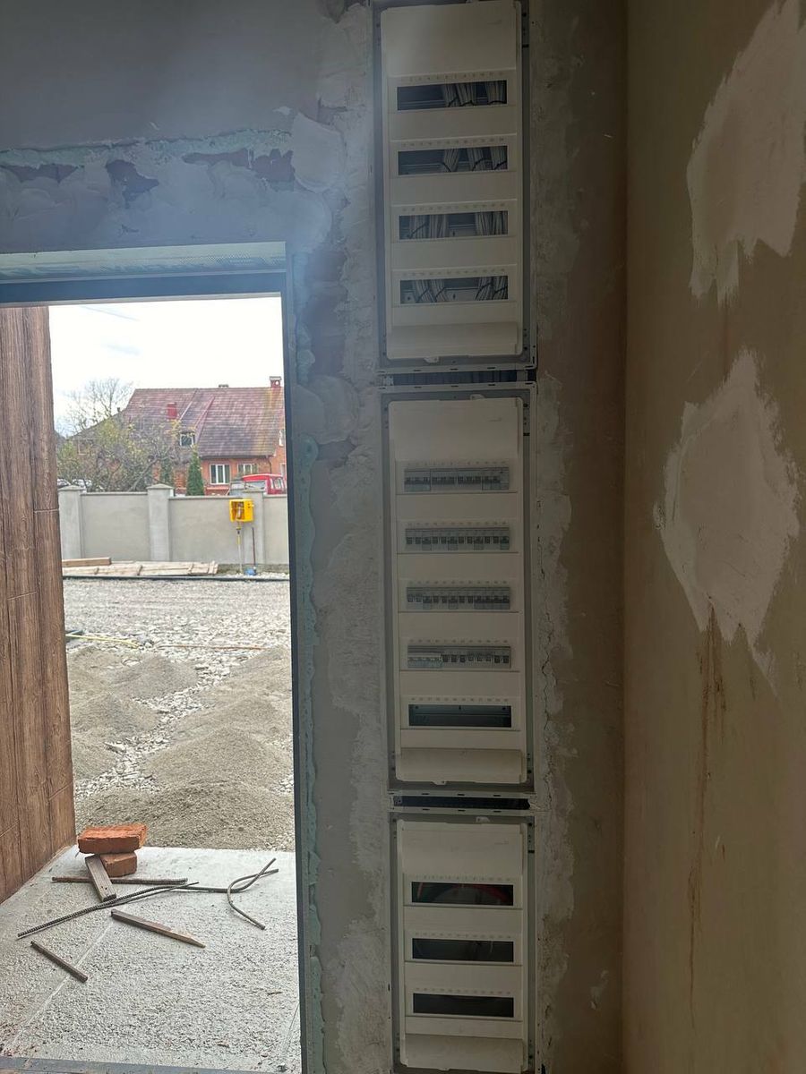 1837083082765527