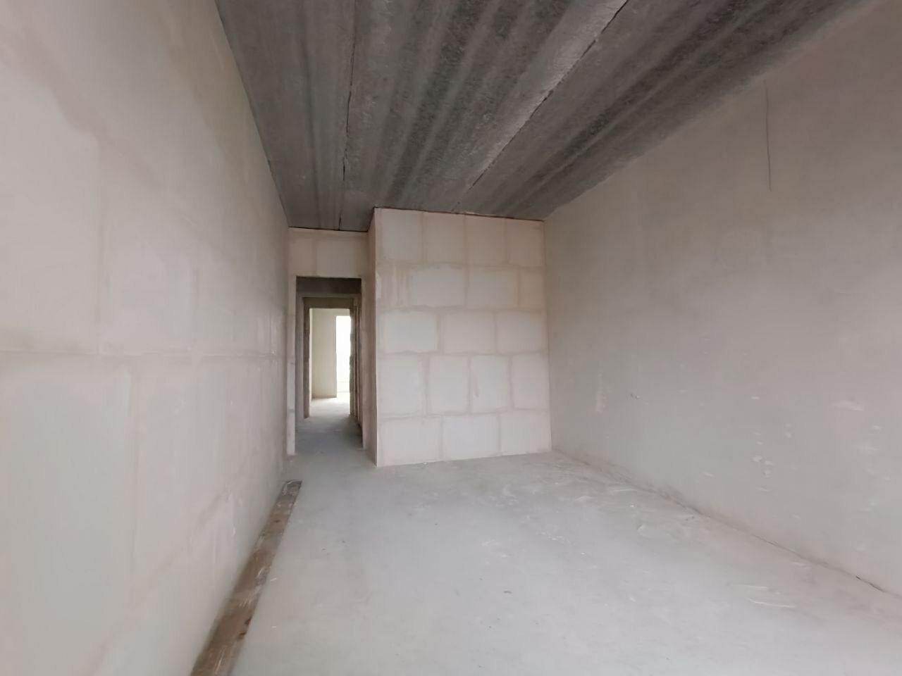 1834437534349528
