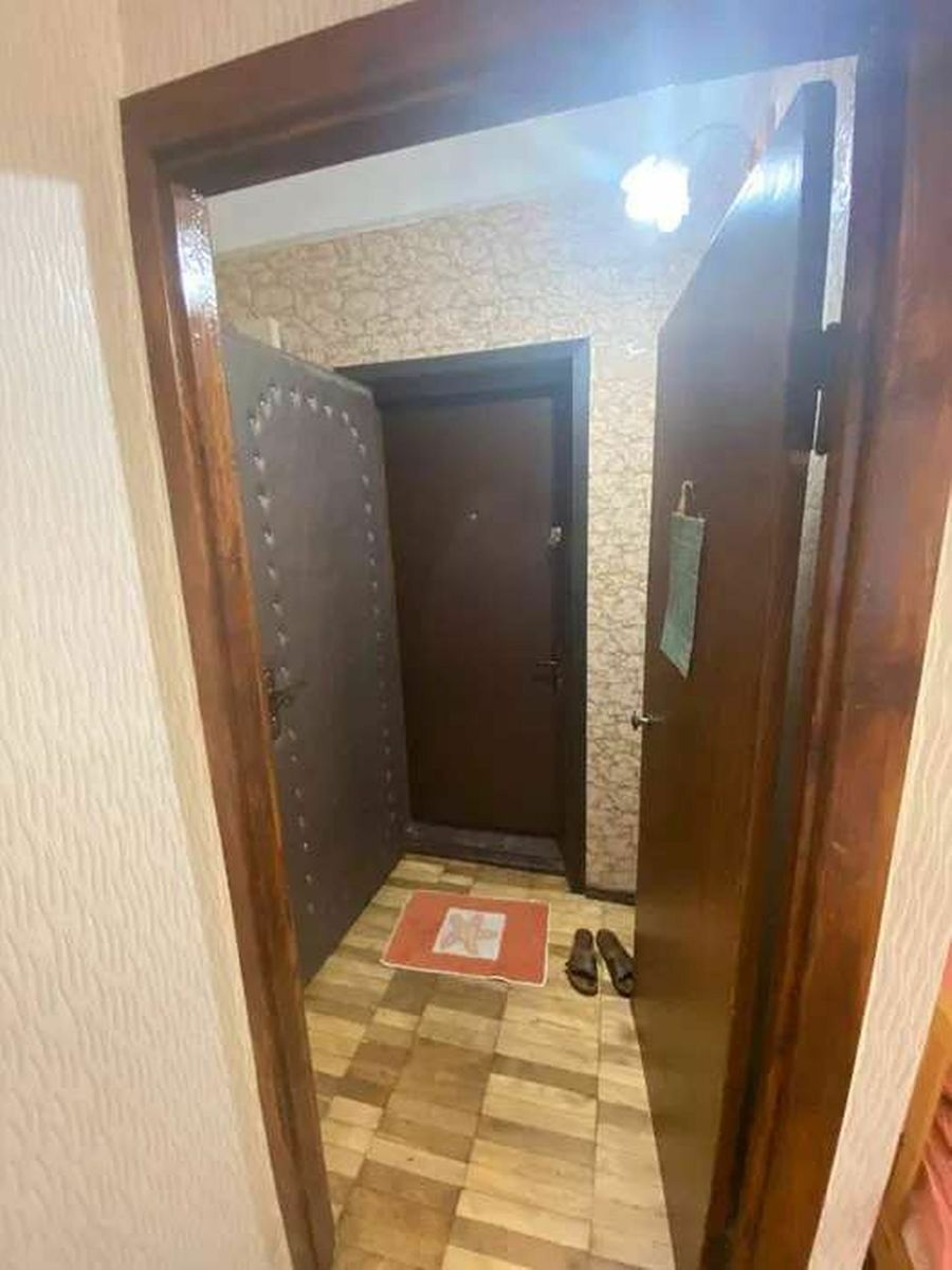 1837209680379528