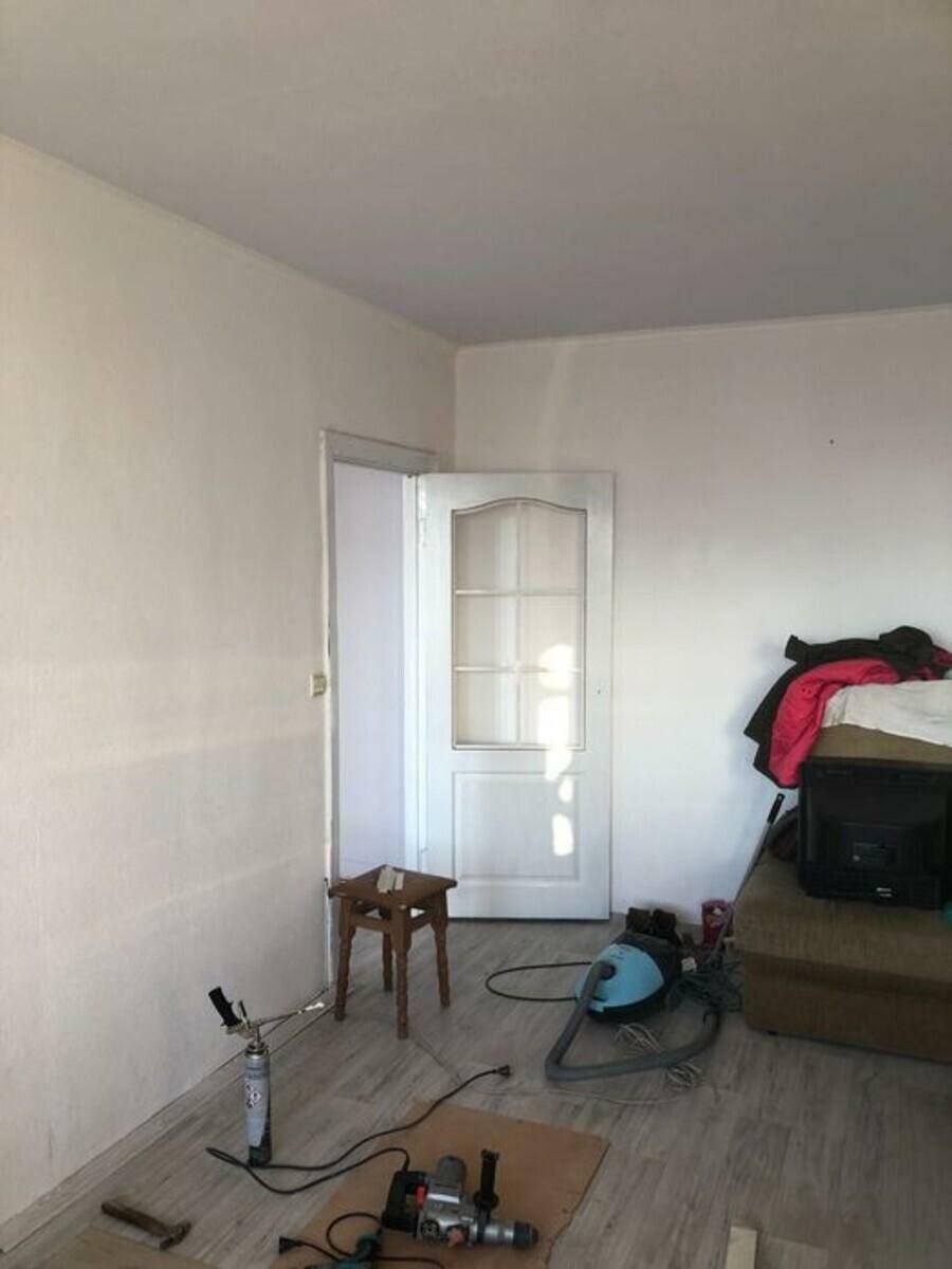1756892802314529