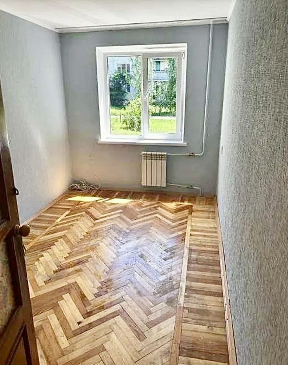1831303137275529