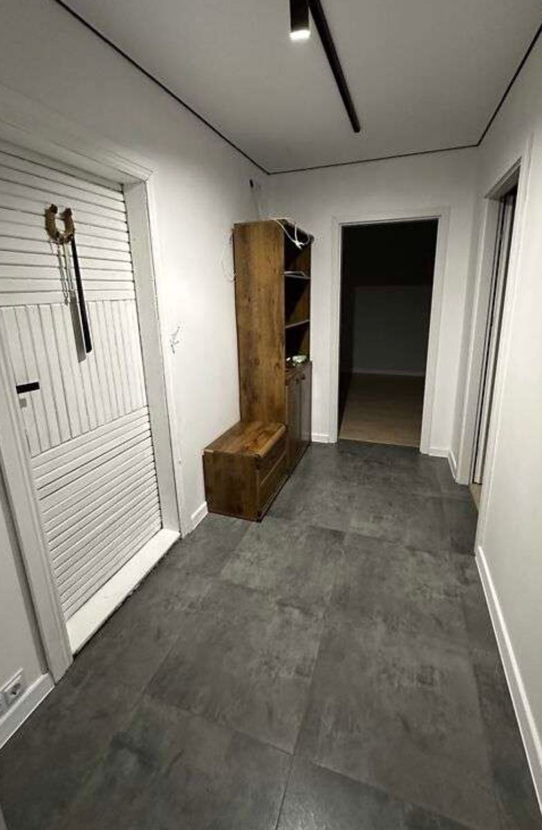 1832468822312529