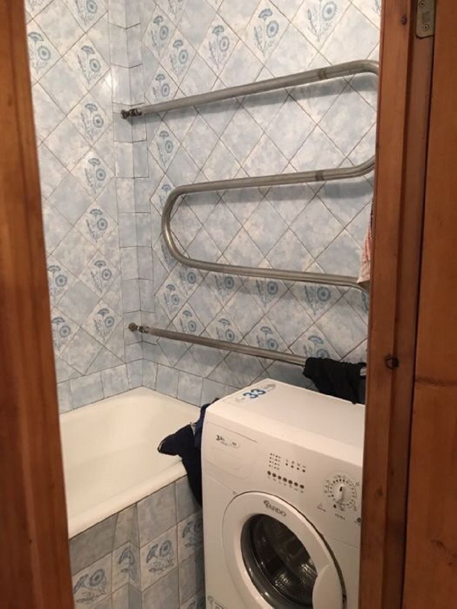 1834550941774532