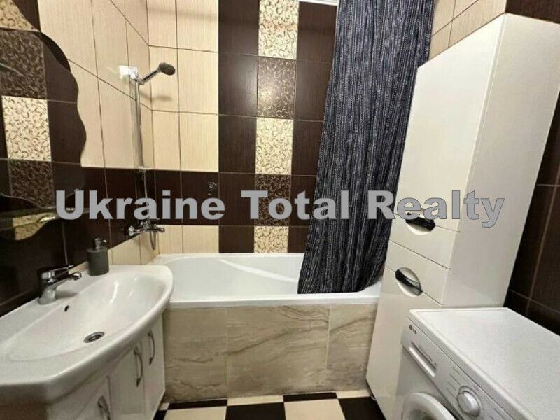 1831356727734533