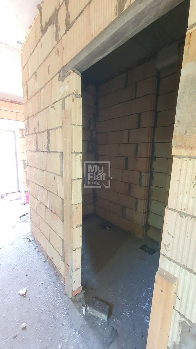 1839848456706533
