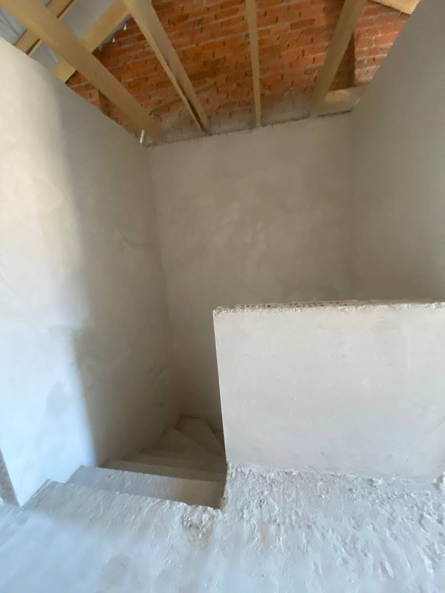 1842049676327534