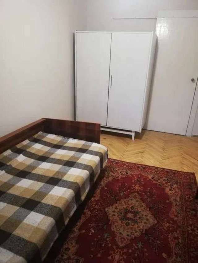 1831013357799535