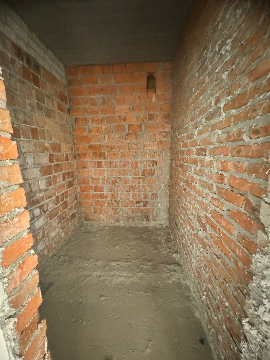 1831436826690535
