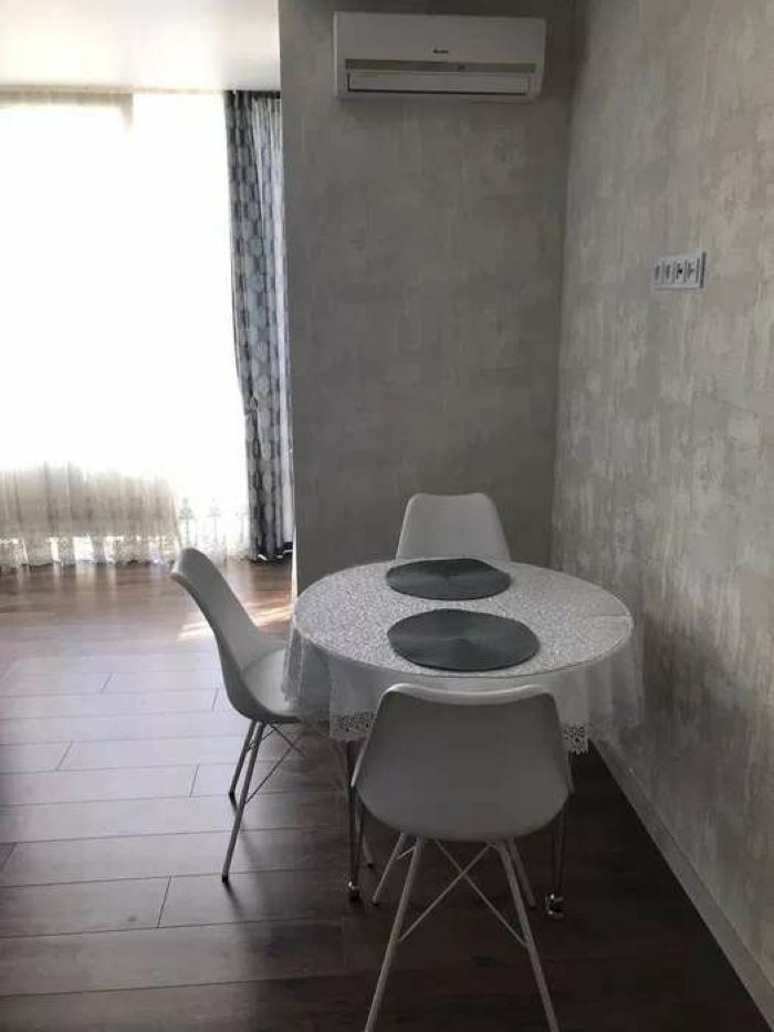 1837887834450537