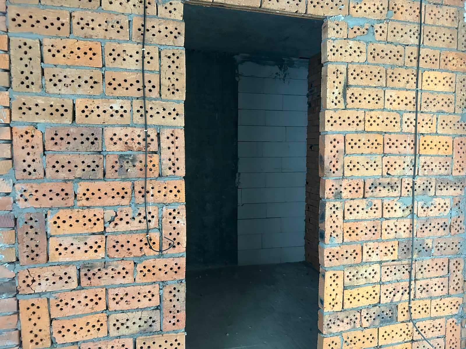 1834007053663539