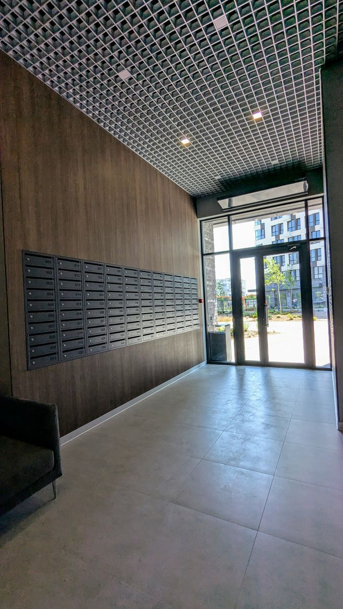 1835981037482539