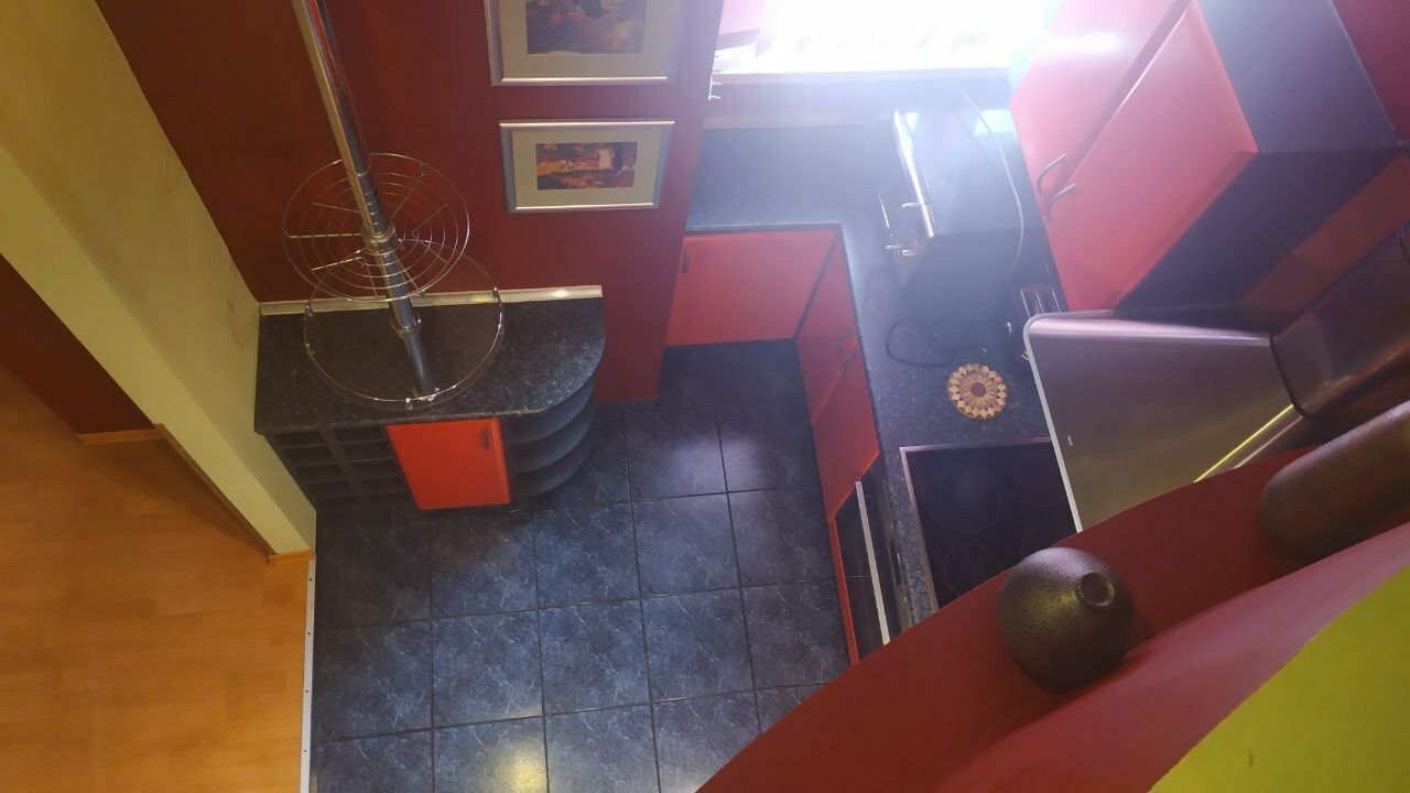 1832350411292054