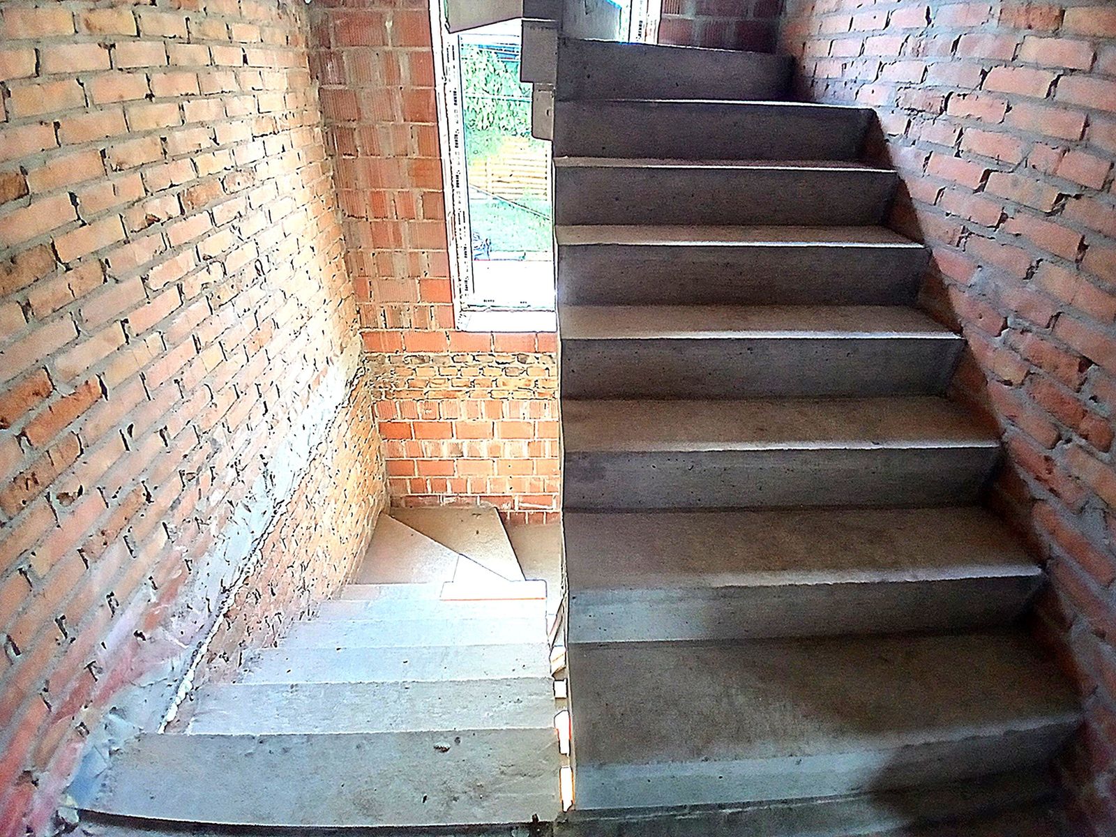 1834732961477542