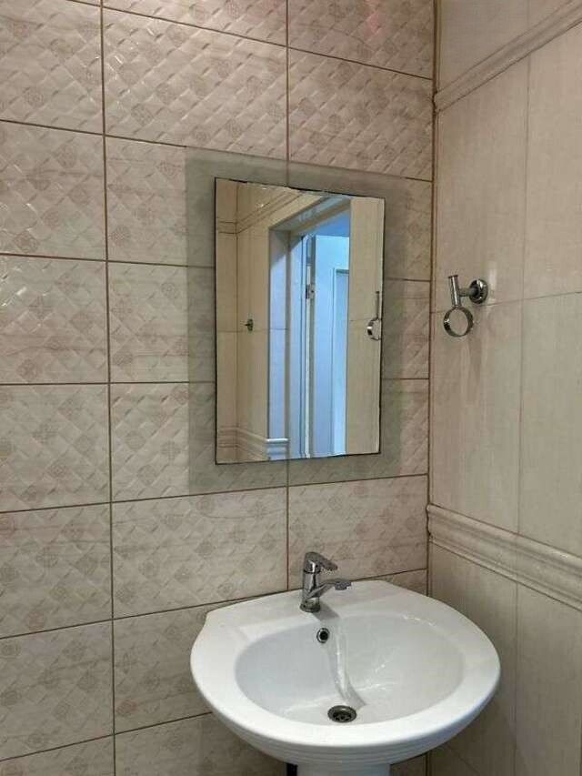 1832718432833543