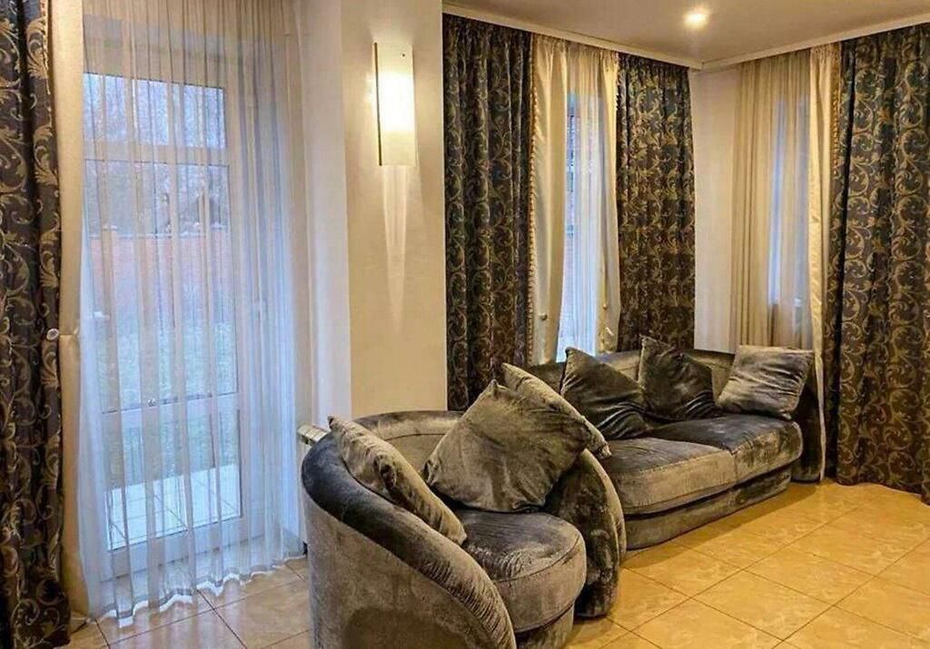 1835360519466543