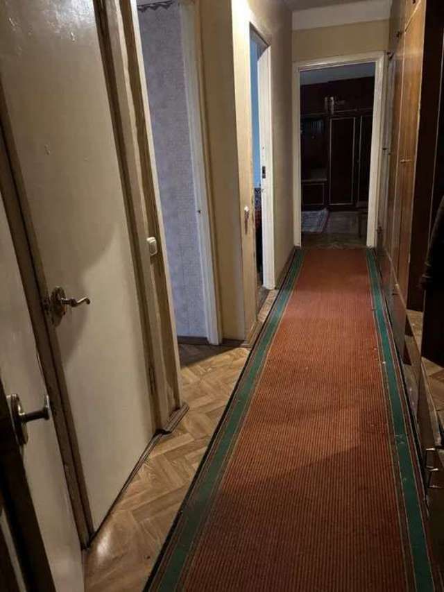 1836612845305543