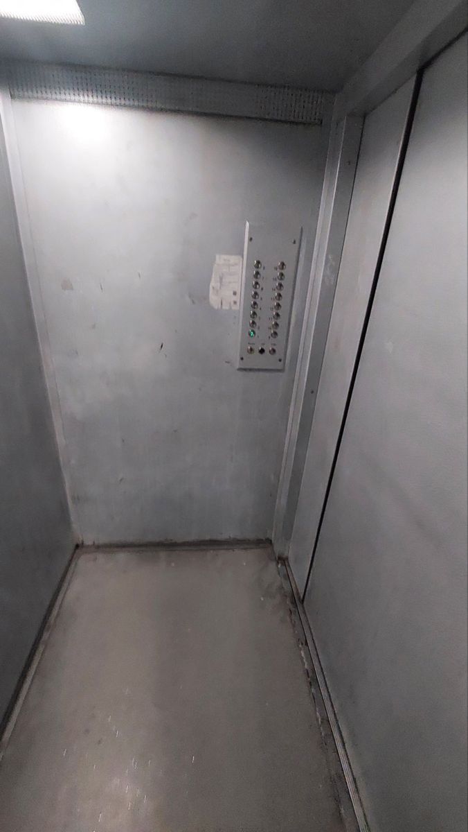 1839167977725544
