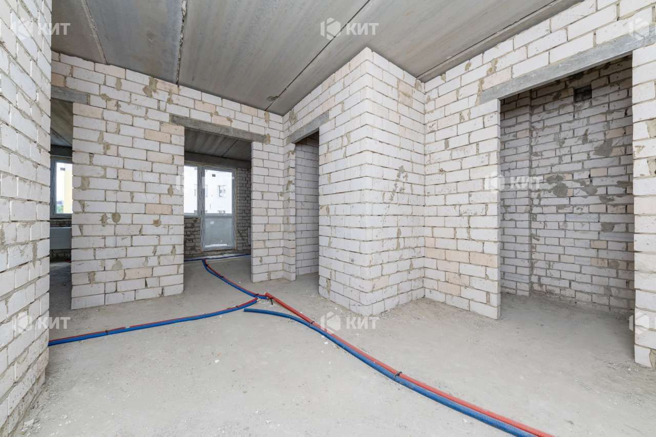 1834818103627547