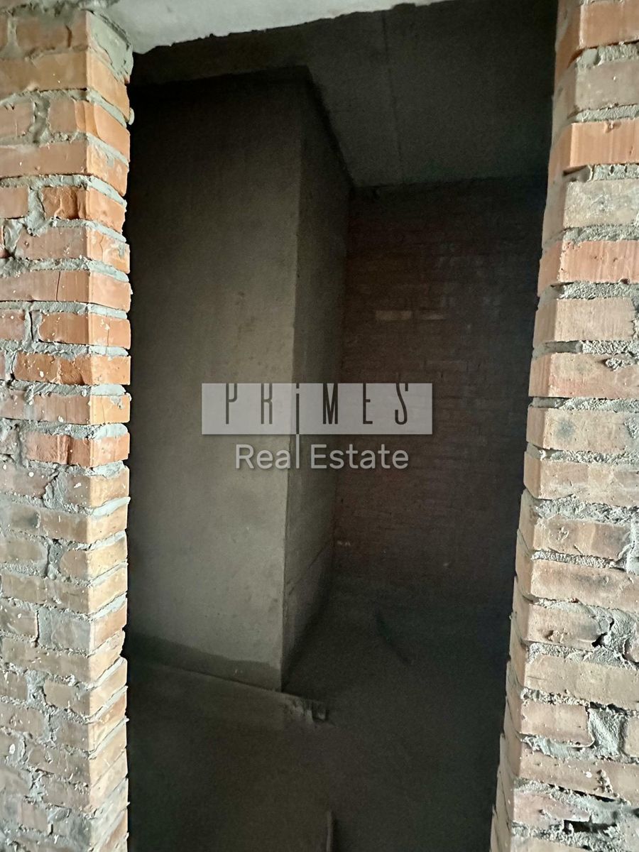 1835824942104548