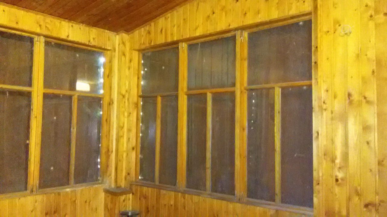 1836074904576548