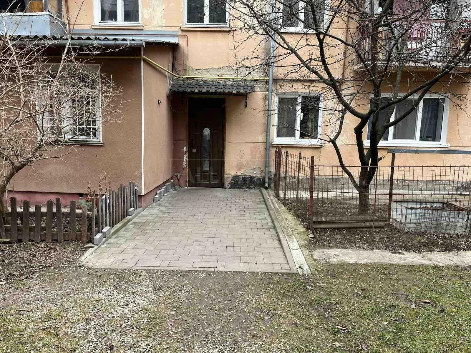 1831354568193551