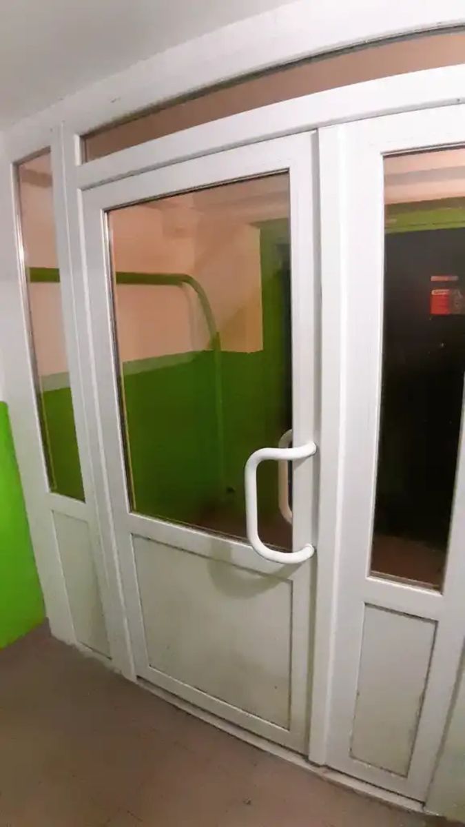 1832674061091551