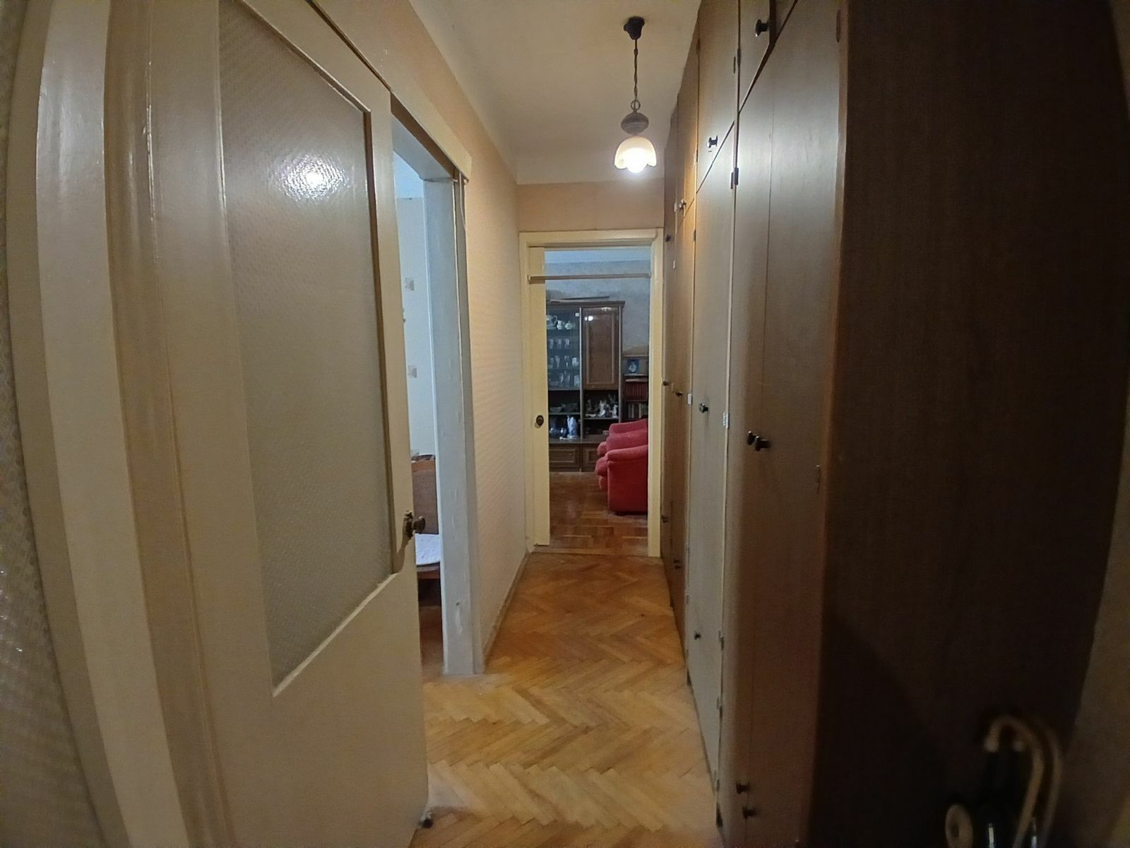 1834549569147551