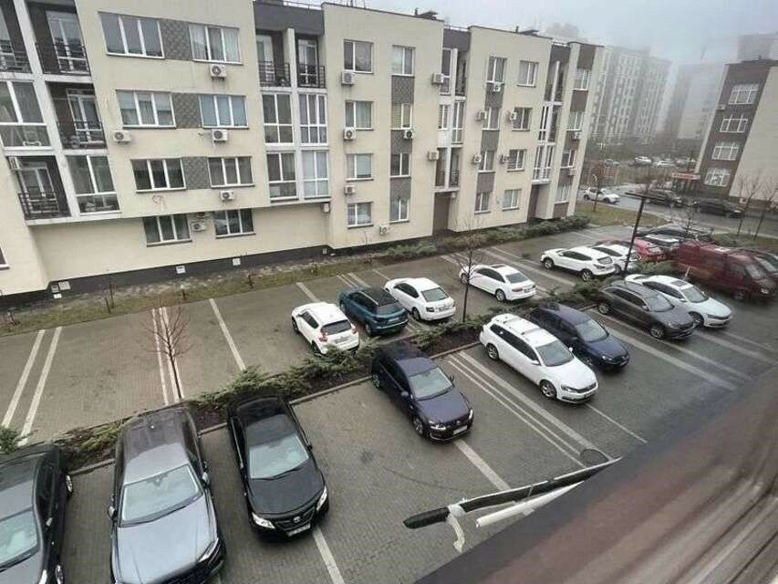 1834628635757552