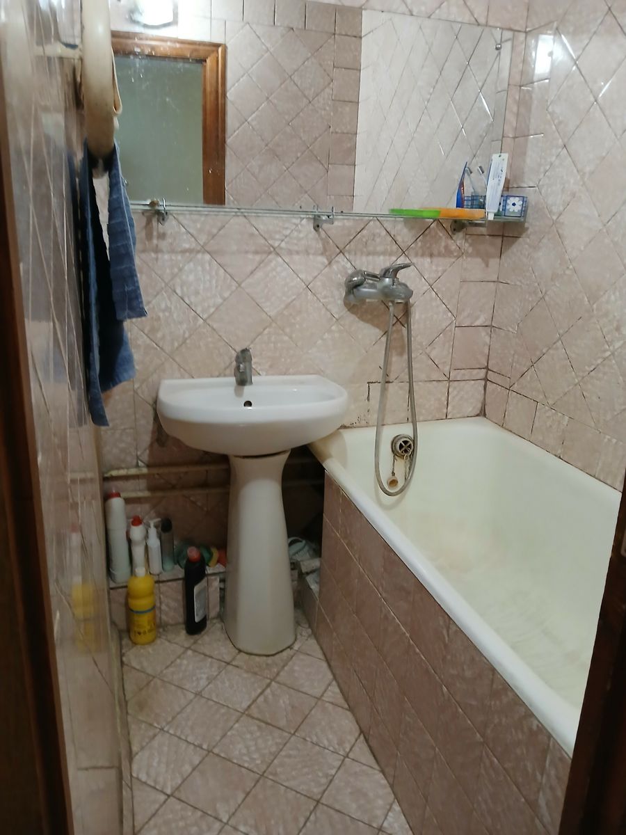 1835875846447552