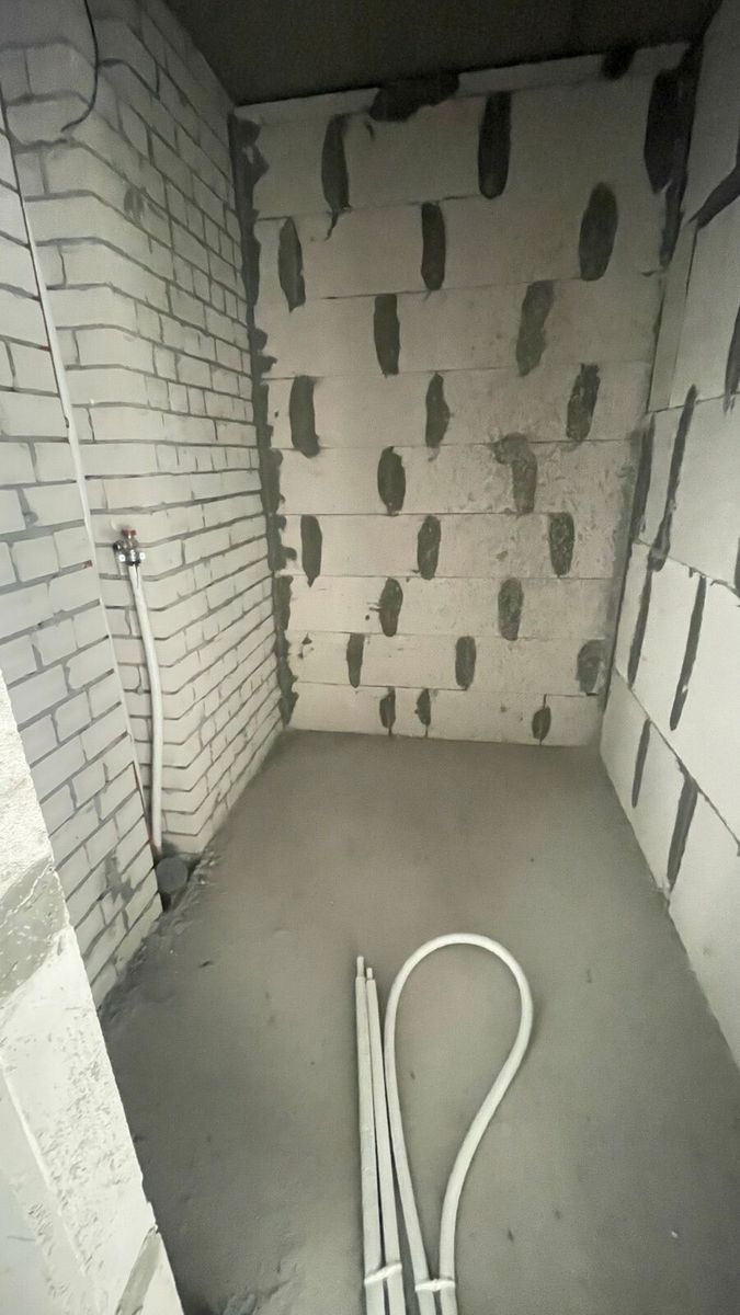 1836657151418552