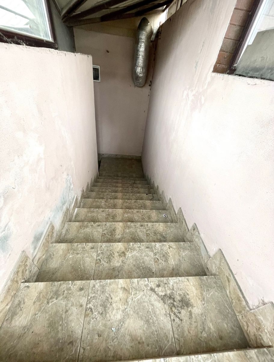 1832028878618553